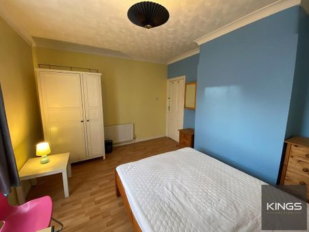 4 bedroom terraced house to rent - Photo 4