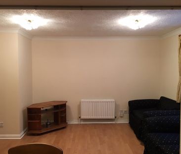 2 Bed Flat, Charles Street, CR0 - Photo 1
