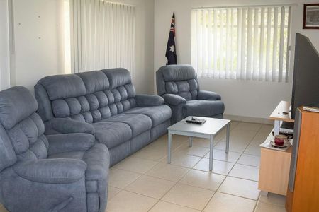 GREAT FAMILY HOME, RELAXING & QUIET - Photo 3