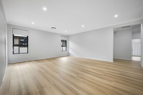 4 Petralia Street, Greenleigh - Photo 1