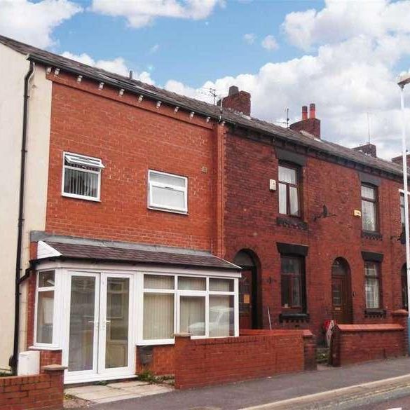 Thompson Lane, Chadderton, OL9 - Photo 1