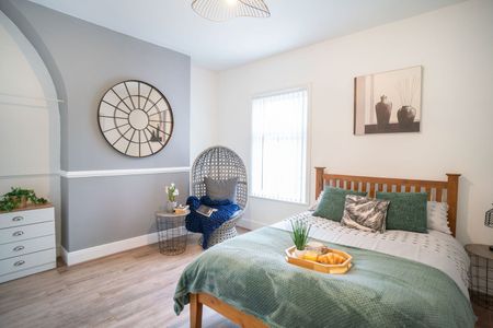 2 Bed Terraced House, Liverpool, L4 - Photo 4