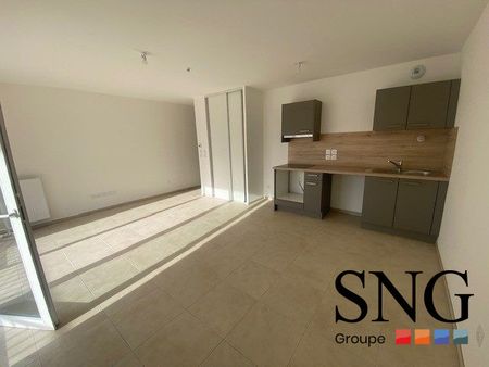 T1 + PARKING - Photo 3