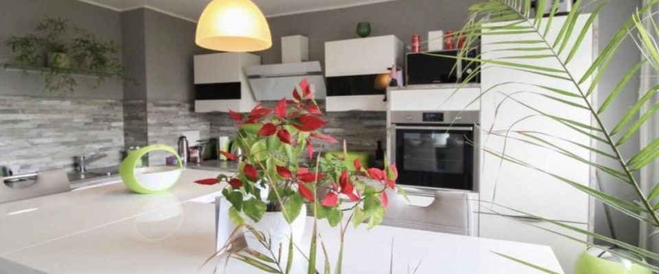 Haus im Haus / 4-Zimmer Maisonette-Wohnung mit EBK & Stellplatz - Photo 1