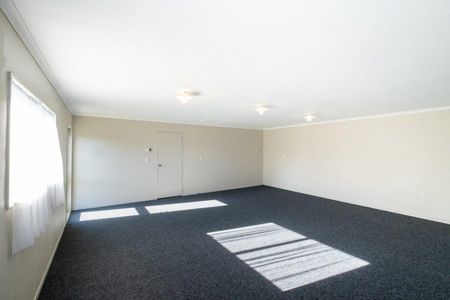 Cosy four bedroom family Home in Normanby - Photo 4