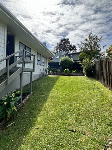 Tidy 3BR Home in Totara Vale! - Photo 5