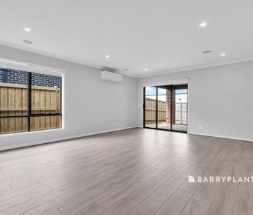 Brand New Family Living! - Photo 2