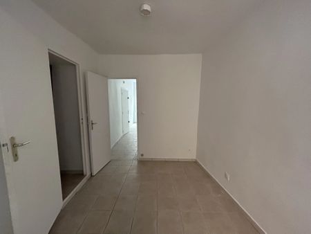 Location Appartement 2 pièces 25m² AUBAGNE 13400 - Photo 5