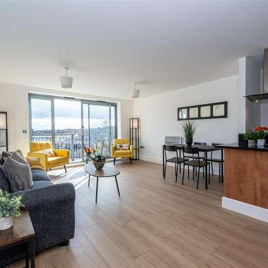 Regents Park Road, London, NW1 - Photo 1