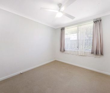 Spacious Two Bedroom House in Marrickville - Photo 2