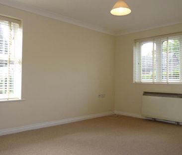 1 bedroom ground floor flat to rent - Photo 2