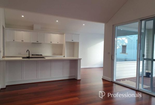STUNNING EAST BUNBURY HOME - WHERE HISTORY MEETS MODERN LUXURY! - Photo 1