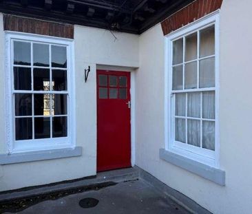 Beech Avenue Shopping Centre, Hull, HU8 - Photo 2