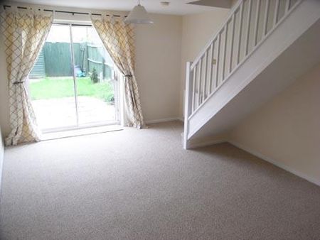 2 bedroom terraced house to rent - Photo 4