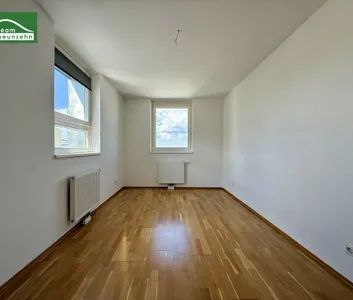 Helle 4-Zimmer-Wohnung mit Balkon in ruhiger Innenhoflage - ab sofort bezugsbereit! - Foto 3