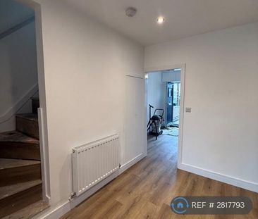 2 bedroom end of terrace house to rent - Photo 5
