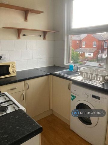 1 bedroom flat to rent - Photo 5