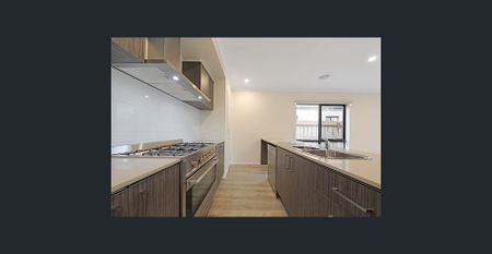 🏡 4-Bedroom House in Wallan - Photo 5