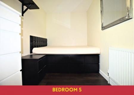 5 Bed Student House - 26 Rushmead Close, UKC - Photo 1