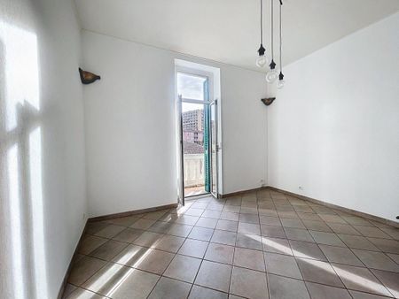 Location Appartement 3 pièces 63m² AJACCIO 20000 - Photo 2