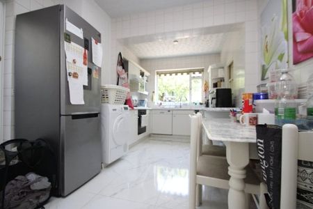 Old Farleigh Road, CR2, Property for rent - Photo 2