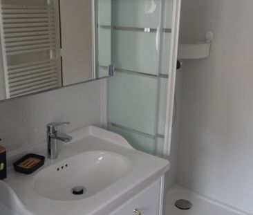 A Louer Reims Hyper Centre T2 Meublé 37.67m² - Photo 6