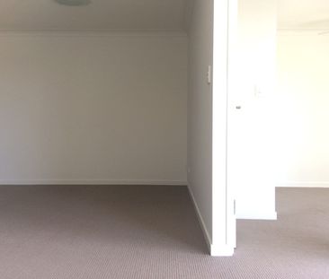 Spacious, Stylish & Secure – Your Ideal Home Awaits in Labrador! - Photo 2