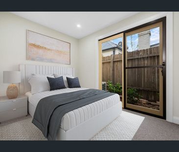 HERITAGE NEST IN THE HEART OF RICHMOND… - Photo 2