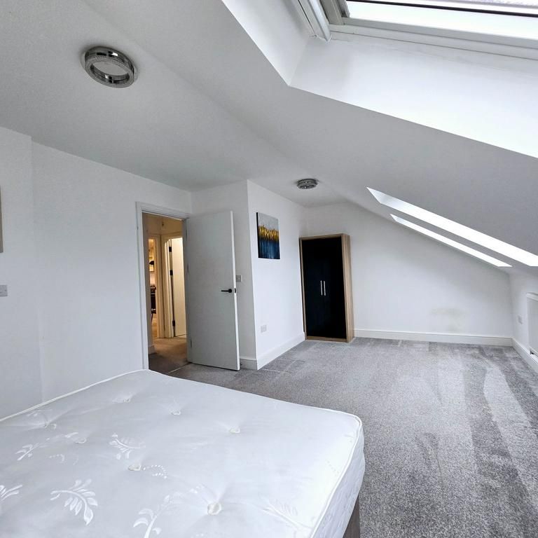 2 bedroom flat to rent - Photo 1