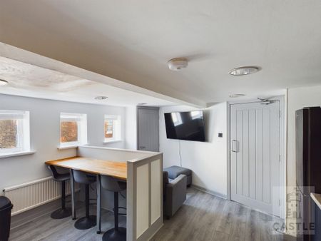 6 bedroom house of multiple occupation to rent - Photo 5
