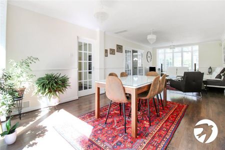 4 bedroom detached house to rent - Photo 3