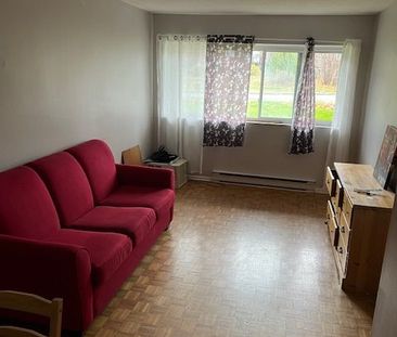 For Lease - 2044 Arrowsmith Drive Unit# 101, Beacon Hill North - So... - Photo 2