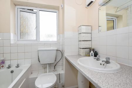 1 bedroom apartment to rent Beta Road, Woking, GU22 - Photo 4