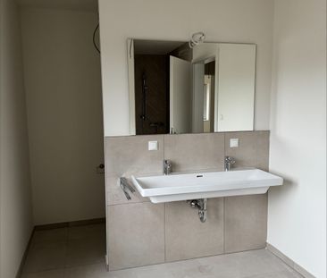 Modernes Wohnen im Neubau – 5-Zimmer-Einheit mit Terrasse & Carport - Foto 3