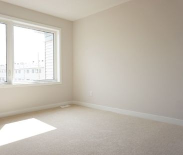For Lease - 663 ALLIED Mews, Stittsville - Munster - Richmond, Ontario - Photo 5