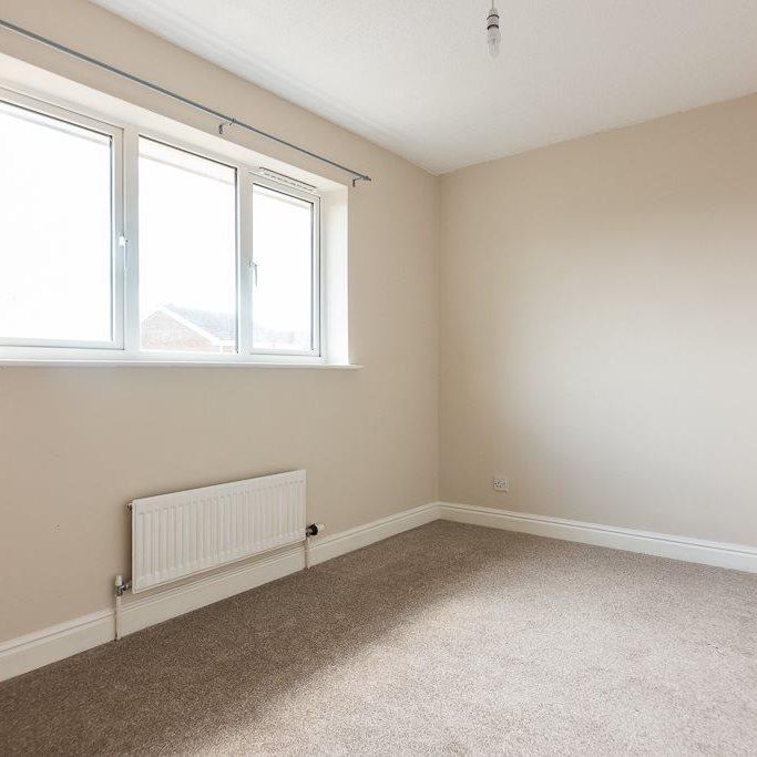 To Let 2 Bed House - Semi-Detached - Photo 1