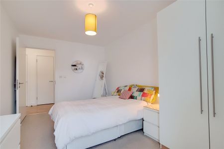 Meander House, Logan Close, London, E20 - Photo 5