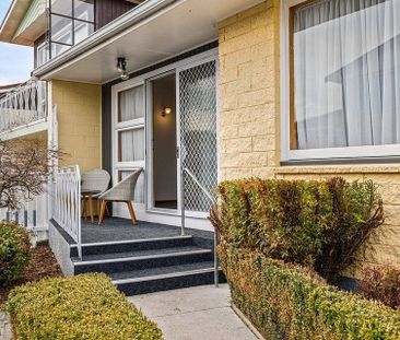 Pet friendly home in a great location - Photo 6