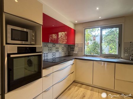 Location Appartement 5 pièces 106m² ST GERMAIN EN LAYE 78100 - Photo 4