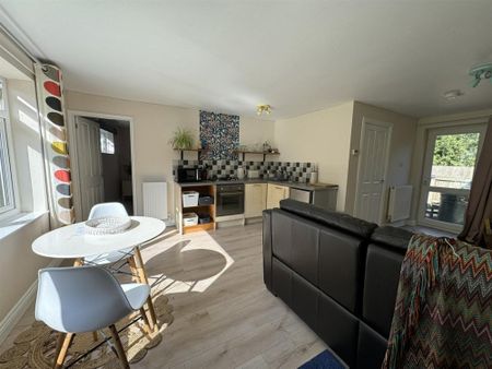 Oakford, Tiverton - Photo 2