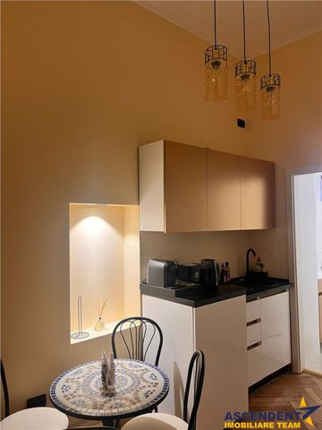 Eleganta si farmec in Centrul Istoric, Brasov - Fotografie 4