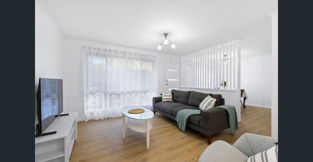 WELL PRESENTED - CLOSE TO SCHOOLS, UNI, G-LINK, HOSPITALS, TRANPORT - Photo 1