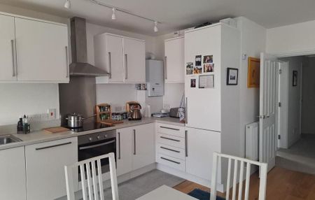 2 bedroom flat to rent - Photo 5