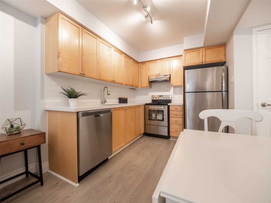 For Lease - 4975 Southampton Drive Unit# 211, Mississauga, Ontario - Photo 1