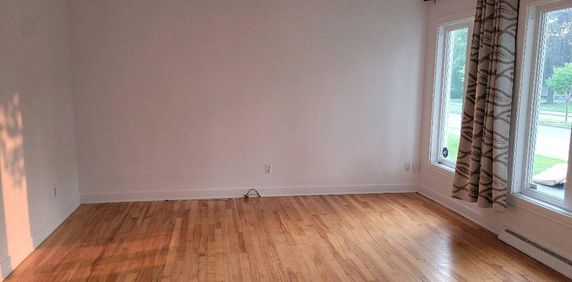 maison unifamiliale à louer à Repentigny - Photo 2