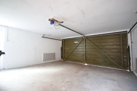 4 bedroom detached bungalow to rent - Photo 4