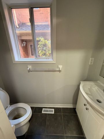 For Lease - 6 Corvette Court, Brampton, Ontario - Photo 2