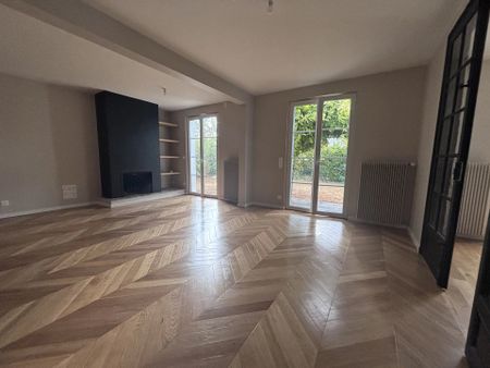 Location Appartement 6 pièces 111m² CESSON 77240 - Photo 2