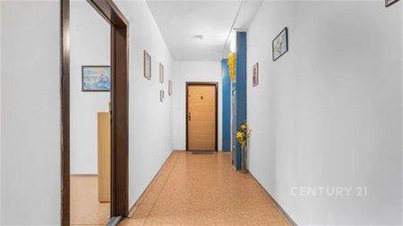 Prostorný a světlý byt 4+1 s lodžií a dvěma koupelnami, ul. Pražská, Česká Lípa - Photo 3
