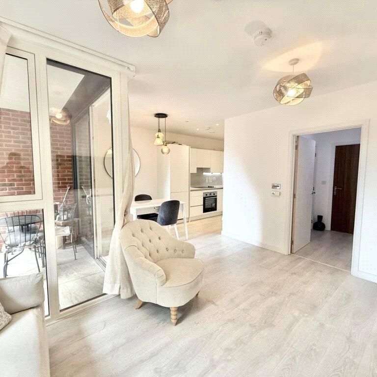 1 bedroom apartment to rent - Photo 1